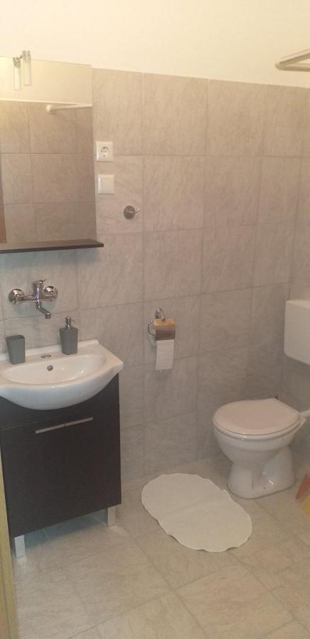 Relax Črni Kal 3 Apartment Bagian luar foto